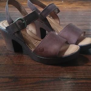 Born Sandels size 8